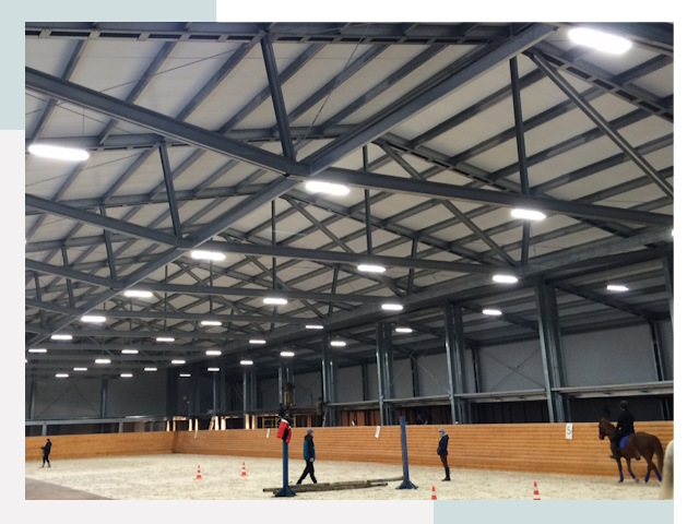 Строительство конных манежей от 610 руб в Заинск