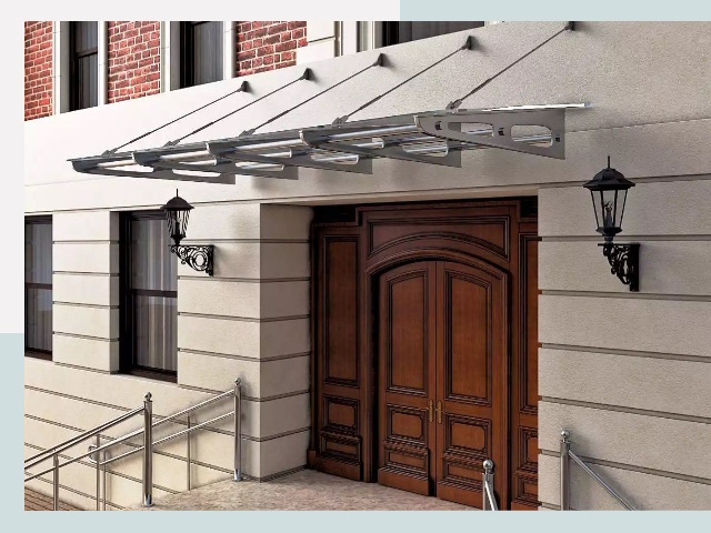 Металлические козырьки от 610 руб. в Заинске